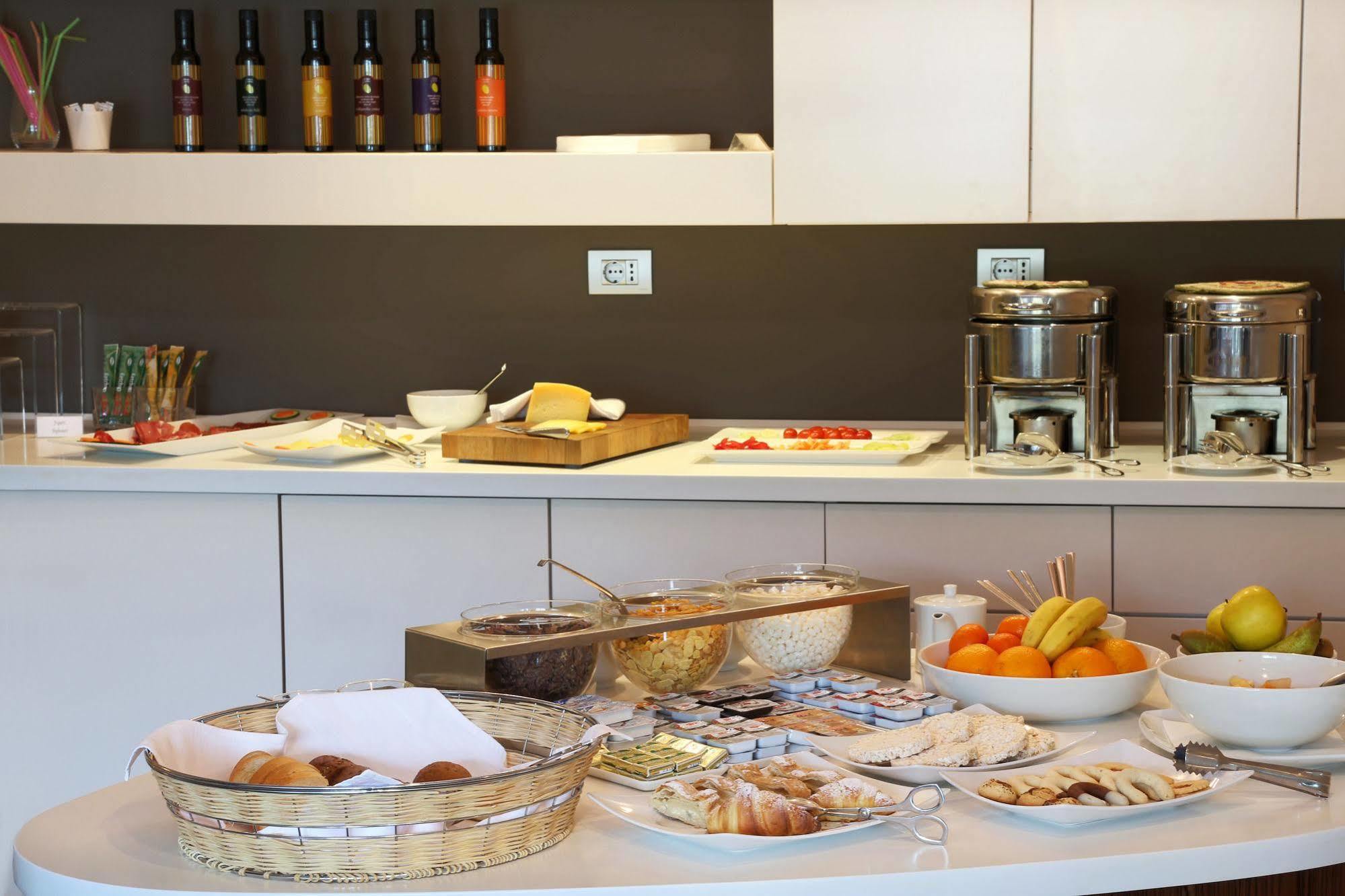 Boutique Hotel Adoral Rabac Exterior foto