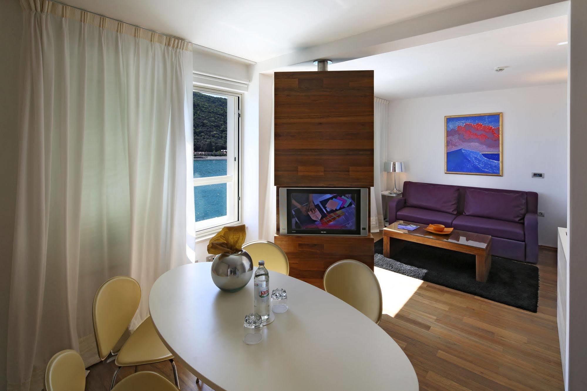 Boutique Hotel Adoral Rabac Exterior foto